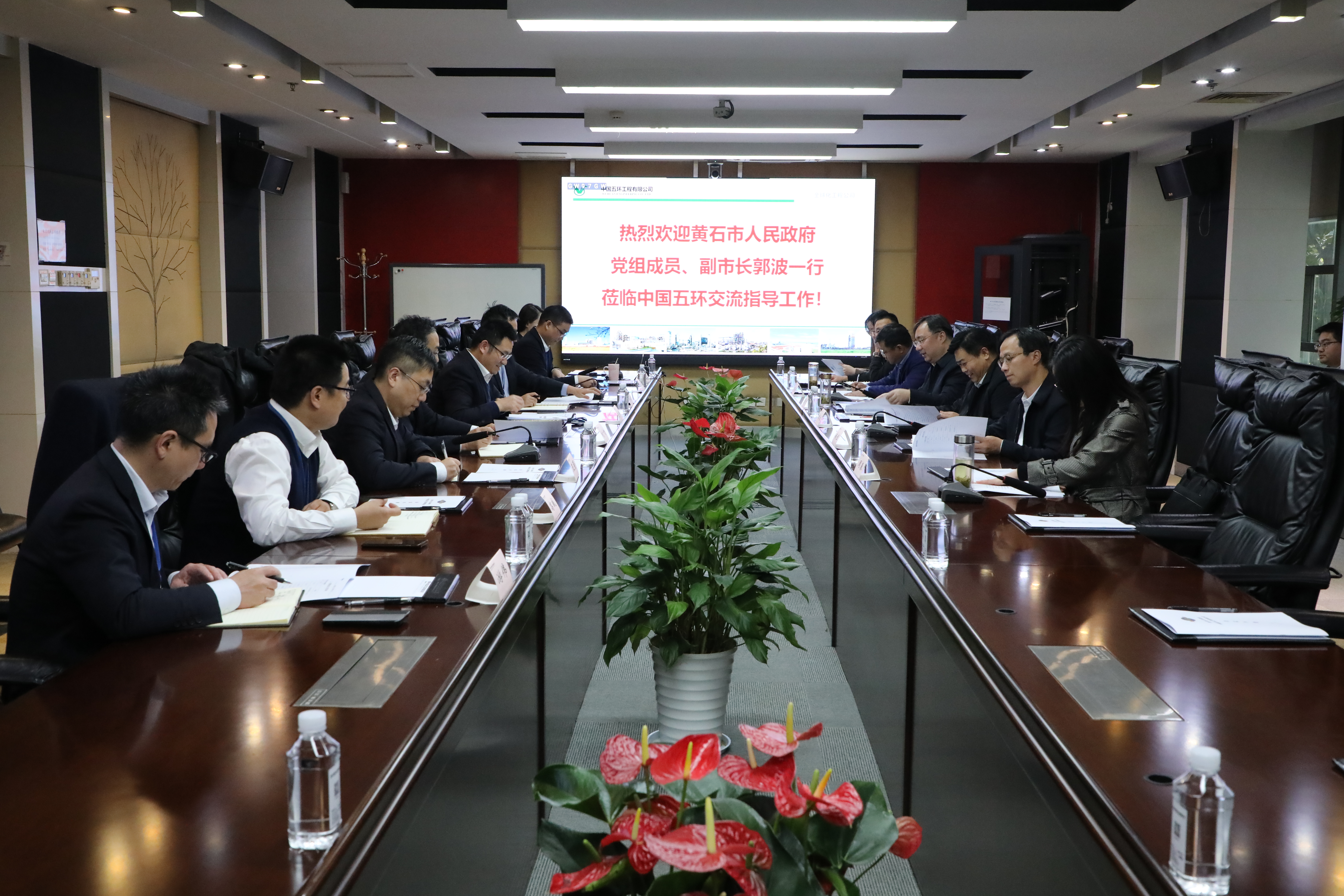 d6c15e8b-3499-4bda-a974-06d3d020a0a3.jpg